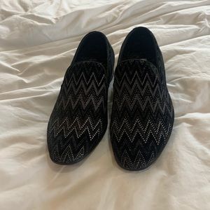 Steve Madden black slip on shoes
